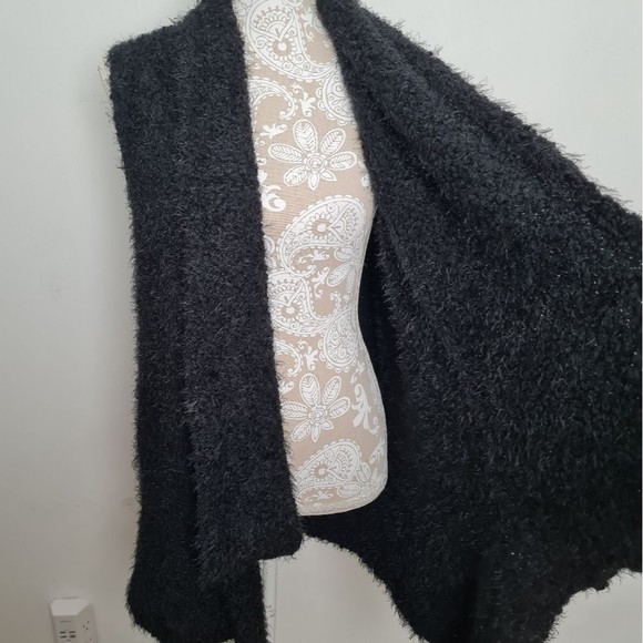 G.I.L.I Open Front Drape Textured Fuzzy Sweater Vest Black Women's Size S - Picture 10 of 15